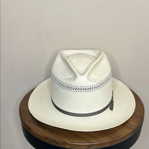 Stylish STETSON Cream Fedora Hat with Gray Band
